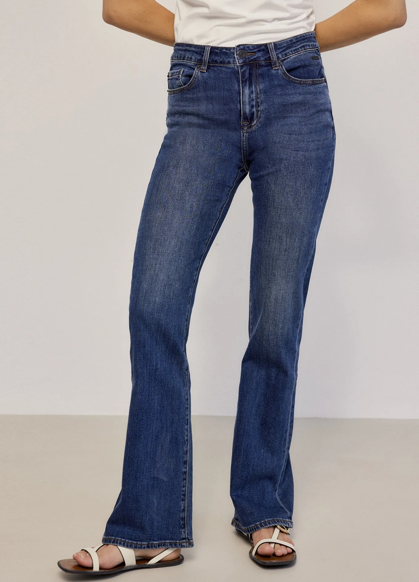 flared_blue_daze_denim_3.webp Flared Blue Daze Denim>Summum Fashion