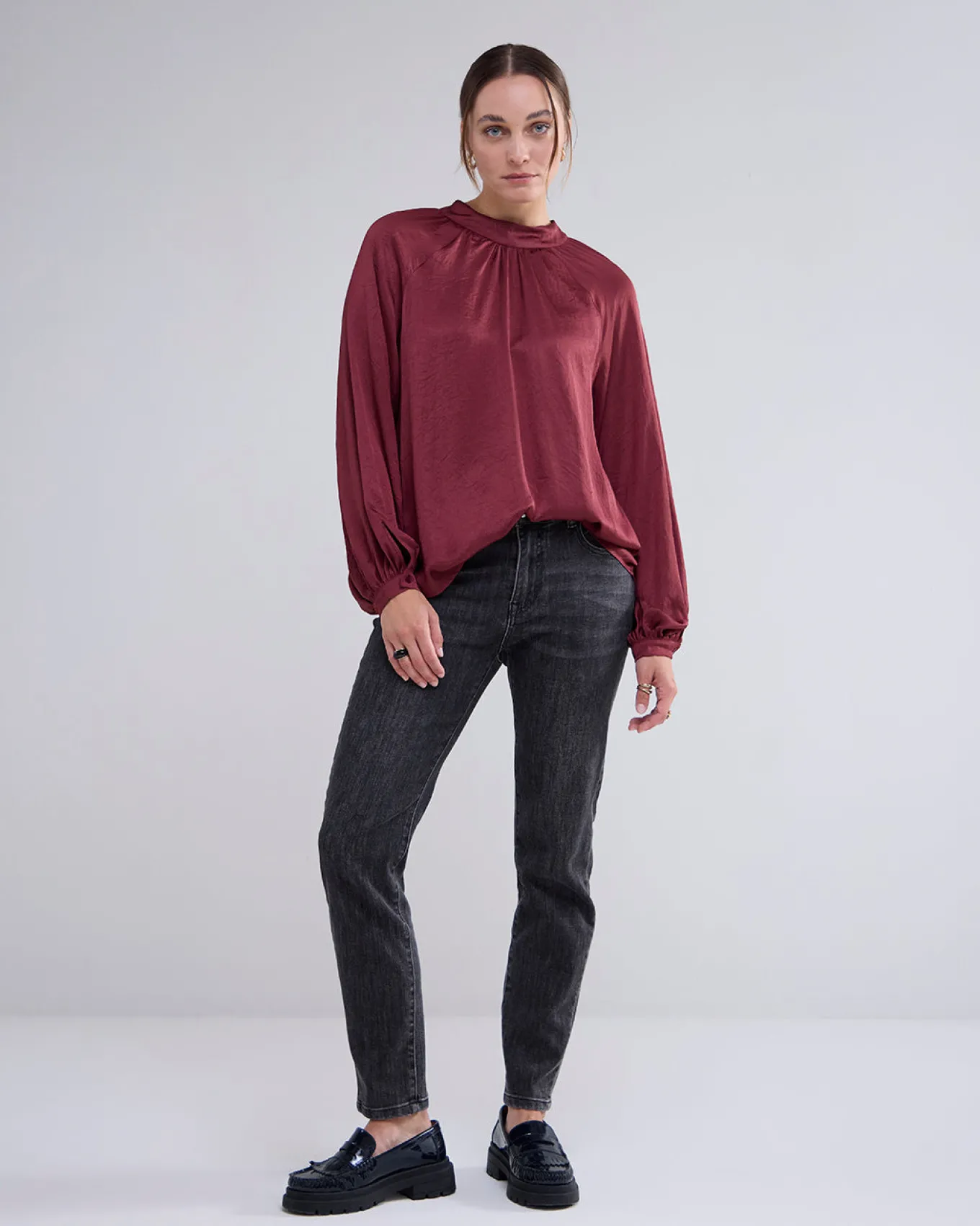 in_top_met_hoge_hals_0-1.webp 2-in-1 Top Met Hoge Hals>Summum Store