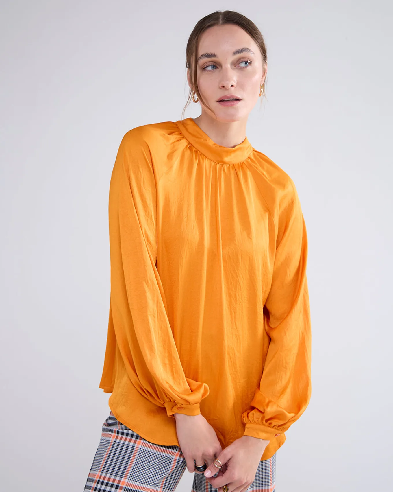 in_top_met_hoge_hals_3.webp 2-in-1 Top Met Hoge Hals>Summum Cheap