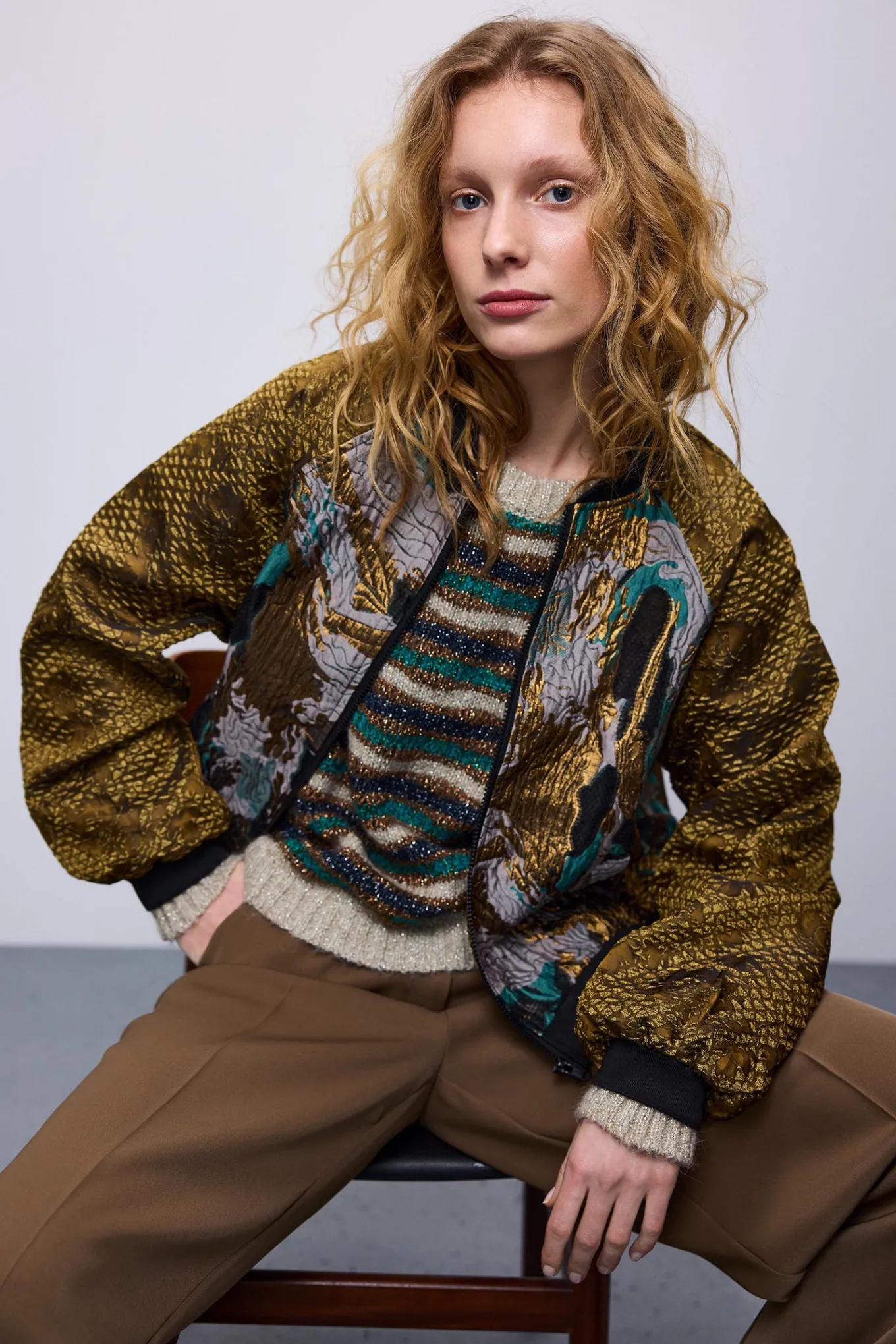 kort_jasje_jacquard_0.webp Kort Jasje Jacquard>Summum Hot